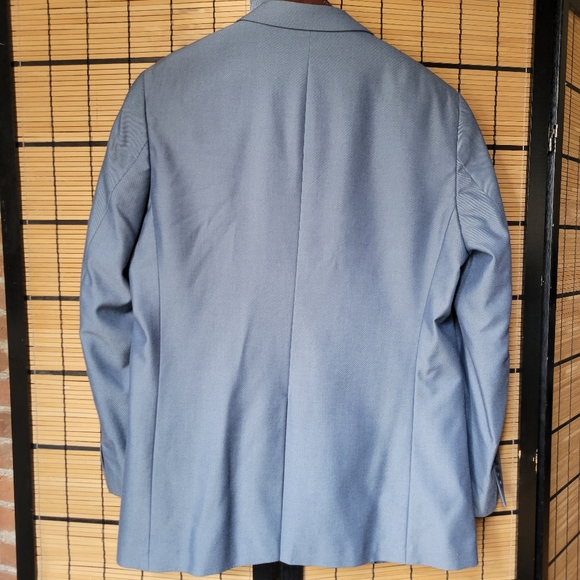 Perry Ellis 42R men's M gray suit  (jacket and trousers) - Picture 2 of 7